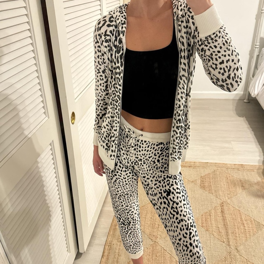 Chaser Lounge Set